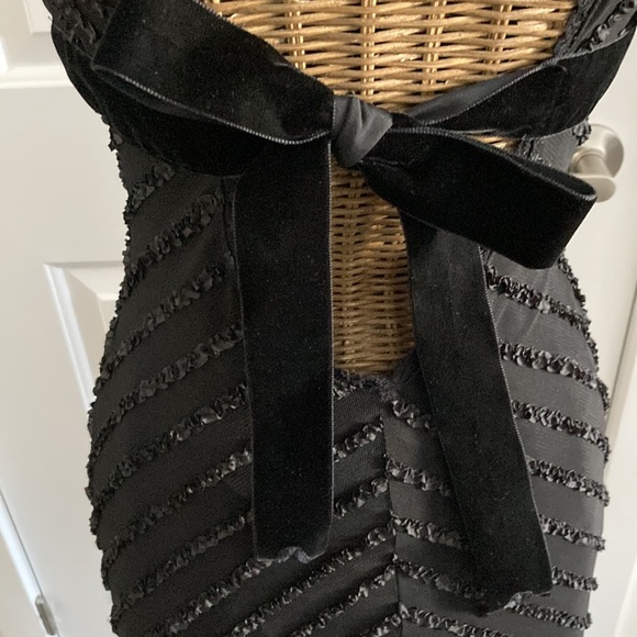 ANNEX -Black V-neck Stretch sleeveless dress - Picture 3 of 9